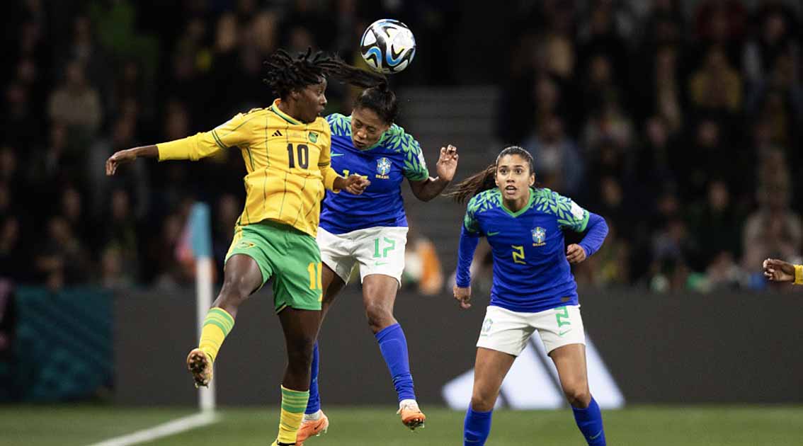 Futebol feminino venceu mais uma vez, diz Andressa Alves após